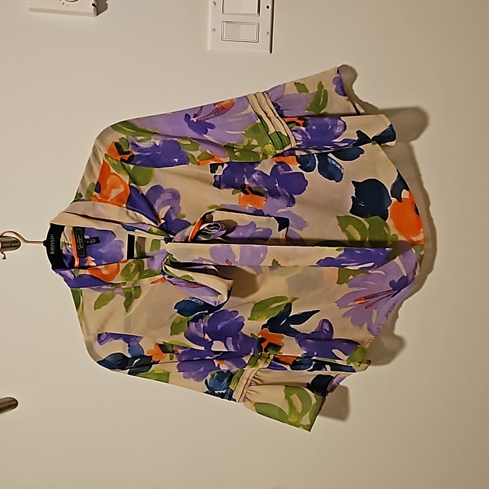 Floral sheer blouse with neck tie